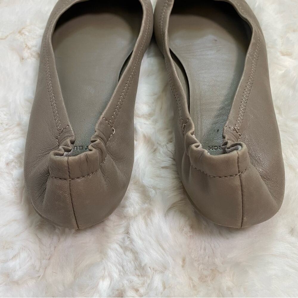 Tory Burch Grey Leather Minnie Scrunch Travel Logo Ballet Flats Size 6 - Picture 6 of 12